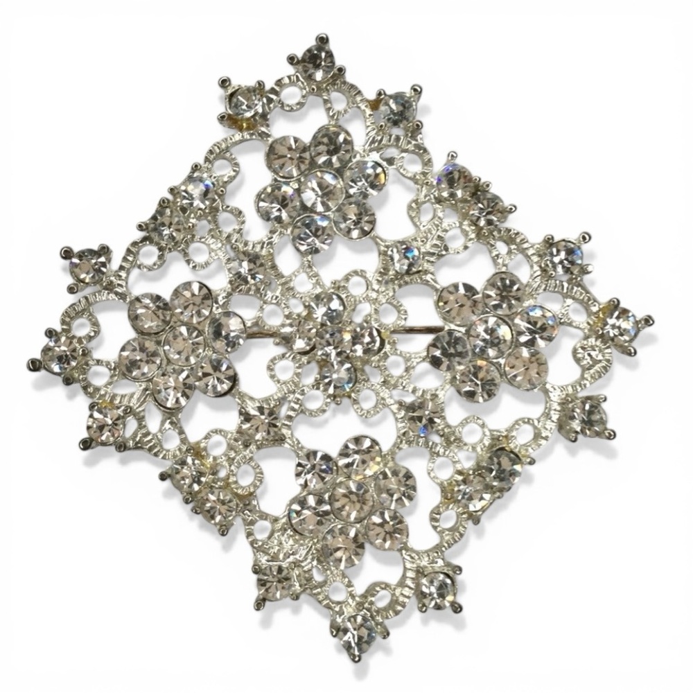 Large 1960s Silver Filigree Rhinestone Brooch • Floral Lace Design - Picture 3 of 12